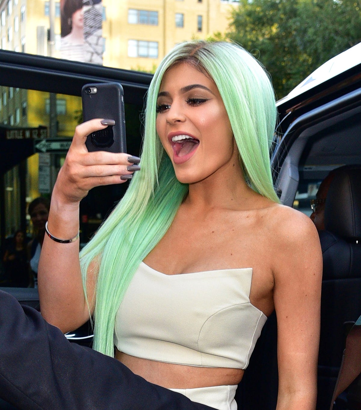 Kylie Jenner Debuts Cotton Candy Pink Hair—to The Delight Of Her Fans 