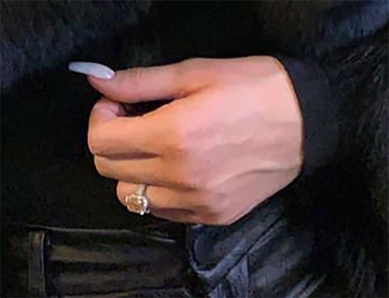 Kylie jenner engagement ring on sale 2019