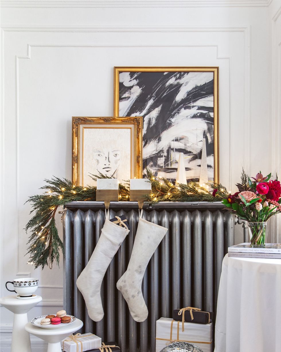40 Ways to Decorate a Small Space for the Holidays