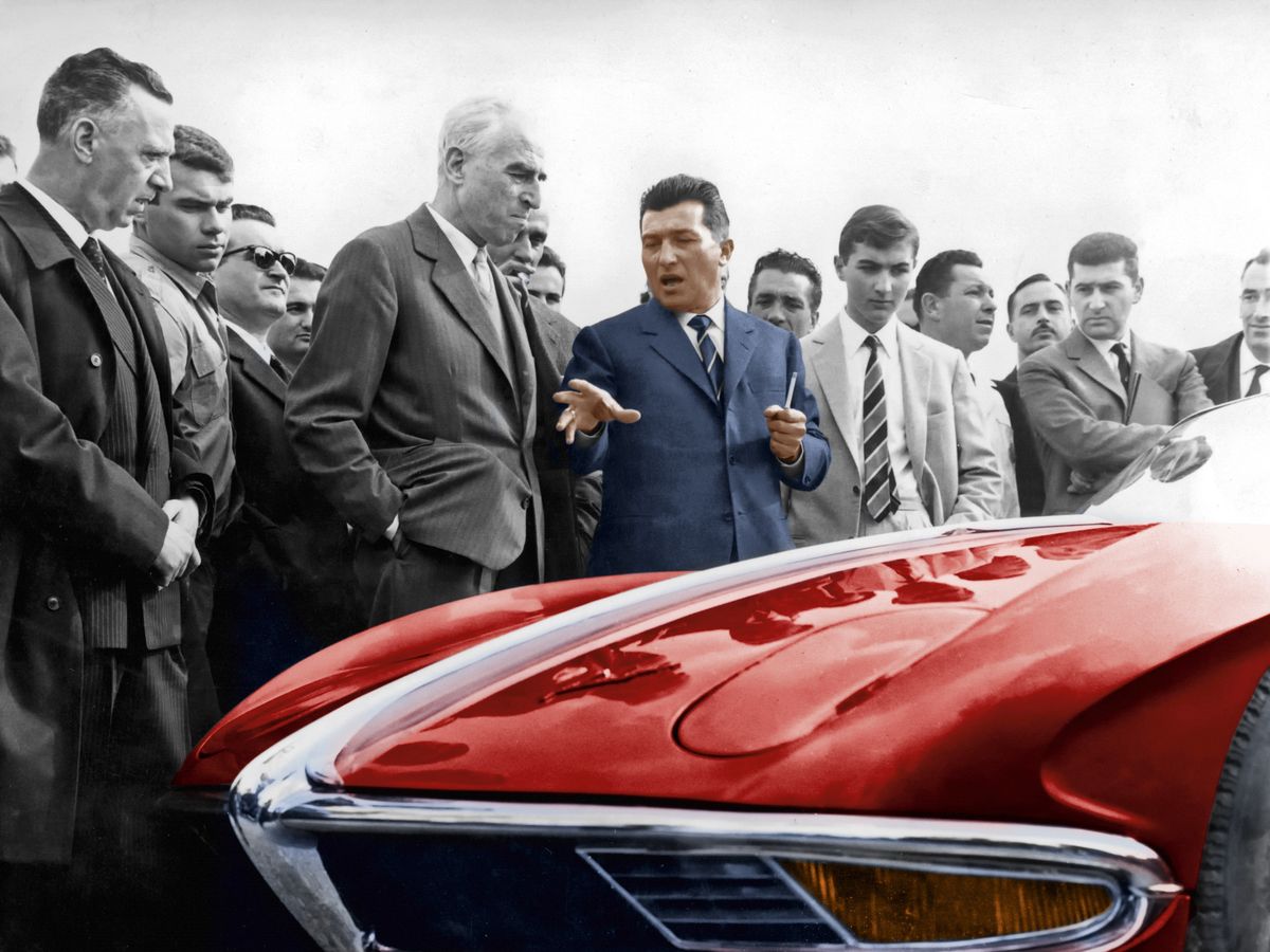 Quando houve o encontro entre Enzo Ferrari e Ferruccio Lamborghini, ce