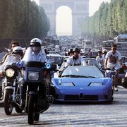 Bugatti EB110 in Paris