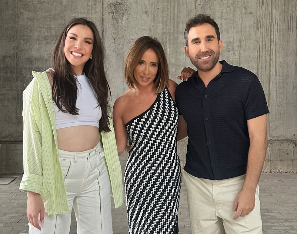 ines hernand, maria patino y aitor albizua, presentadores de 'la familia de la tele'
