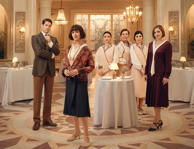 reparto principal de 'la favorita 1922'