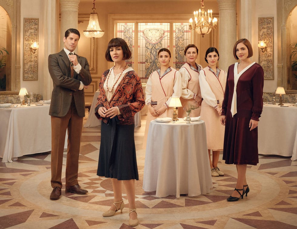 reparto principal de 'la favorita 1922'