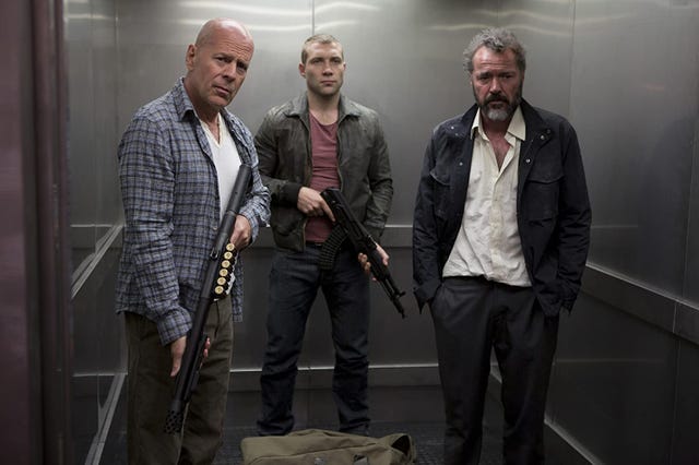 la jungla un buen día para morir 2013, con bruce willis, jai courtney y sebastian koch