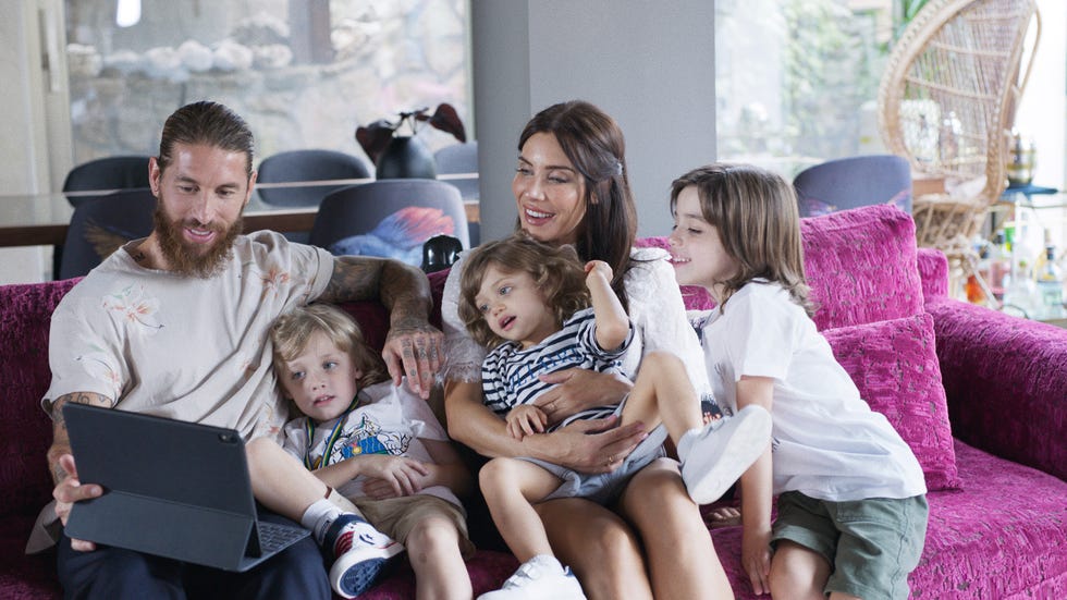 sergio ramos y pilar rubio con su familia