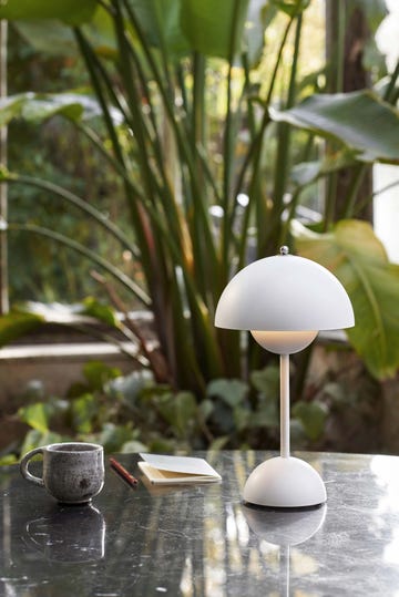 lámpara de mesa flowerpot portable vp9
