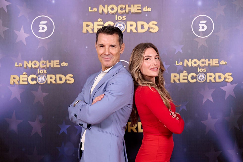 jesus vazquez y alex blanquer, presentadores de 'la noche de los records' en telecinco