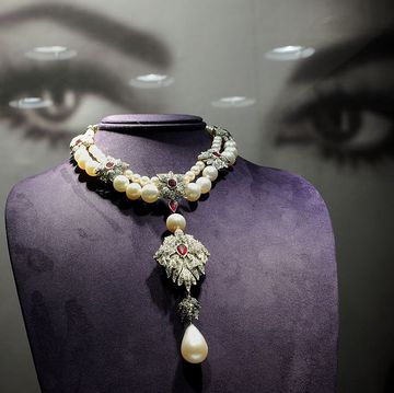 la peregrina, a cartier pearl, diamond and ruby necklace owned by us actress elizabeth taylor on display during a preview of the collection of elizabeth taylor december 1, 2011 at christies in new york the jewelry in taylors collection will go on sale december 13, this necklace is estimated at usd 2 million to 3 million afp photostan honda photo credit should read stan hondaafp via getty images