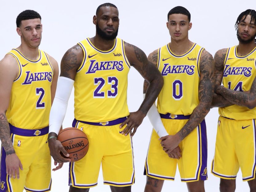 fuerte Oceanía jardín La presentación de los nuevos Lakers de LeBron James desata la locura