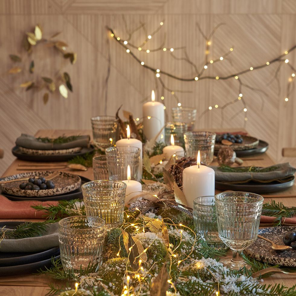christmas table decoration