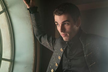queen charlotte a bridgerton story corey mylchreest as young king george in episode 104 of queen charlotte a bridgerton story cr liam danielnetflix © 2023