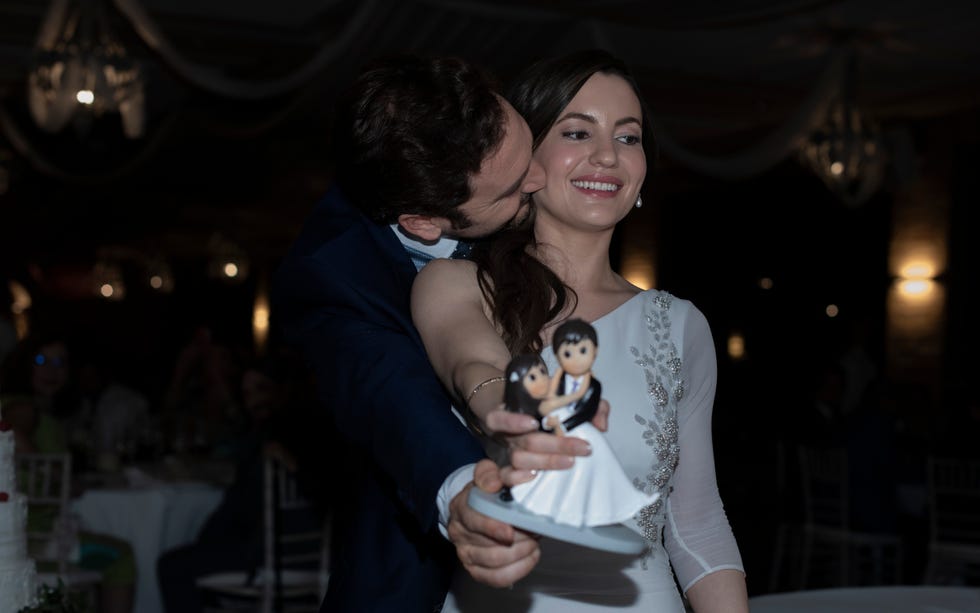alex gadea e ivana baquero en 'la viuda negra'