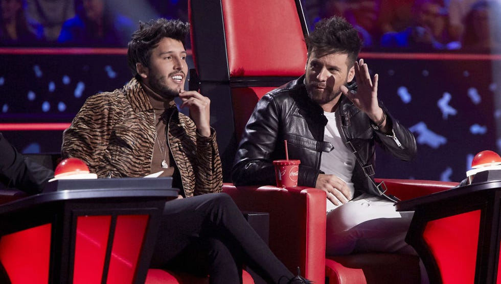 la voz sebastián yatra y pablo lópez