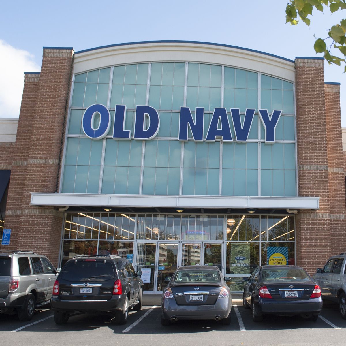 labor-day-sales-2019-old-navy