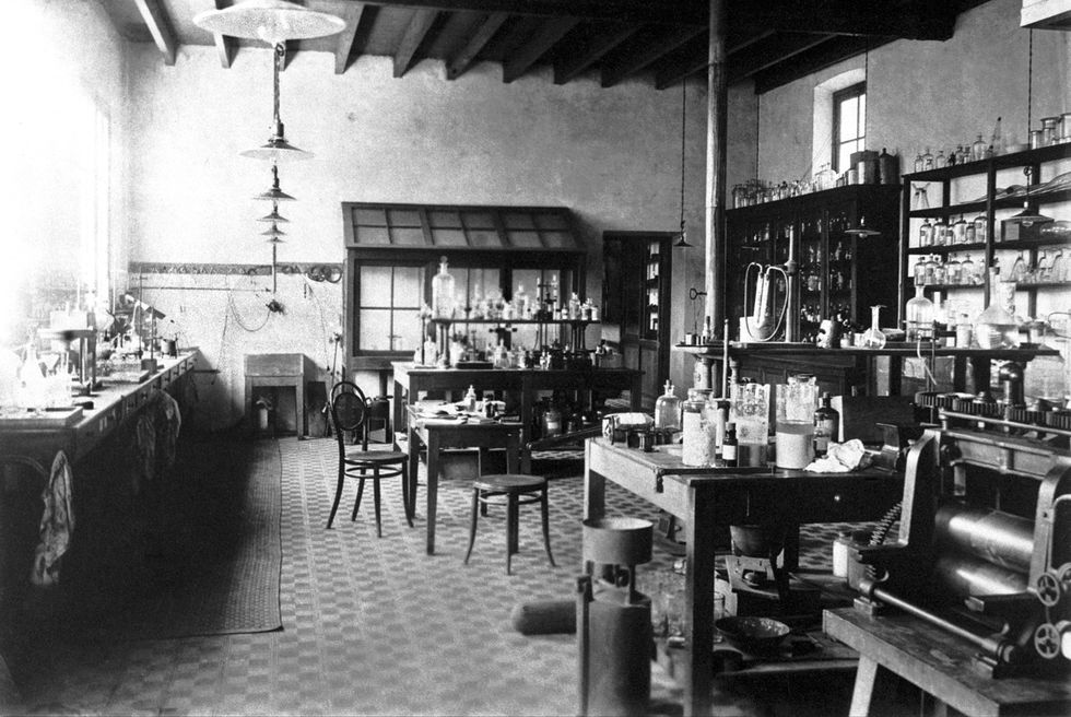 laboratorium of alfred nobel at his villa in sanremo, 1890s