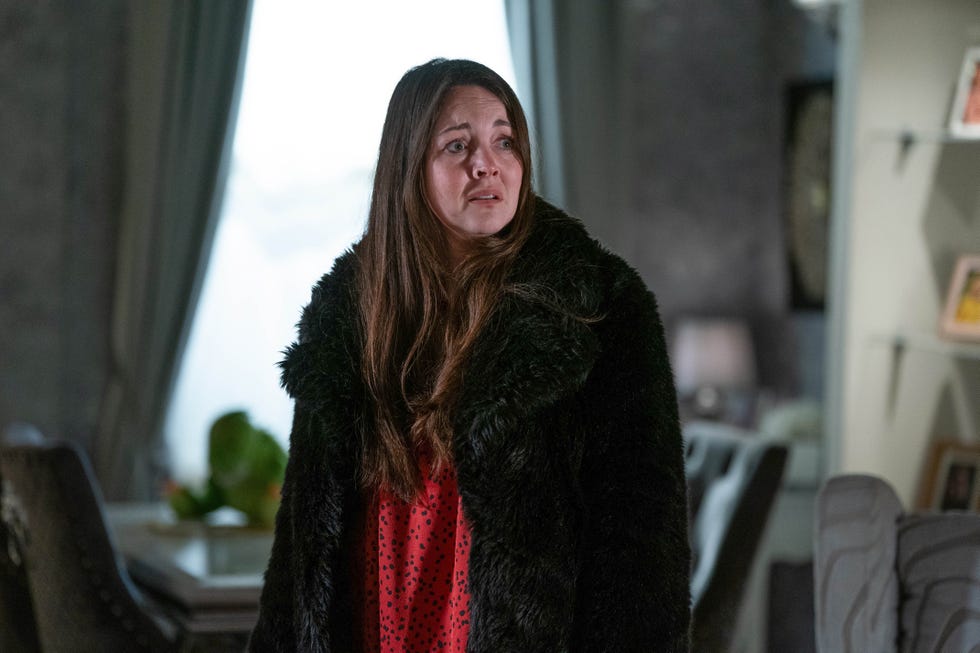 Lacey Turner como Stacey en Eastenders