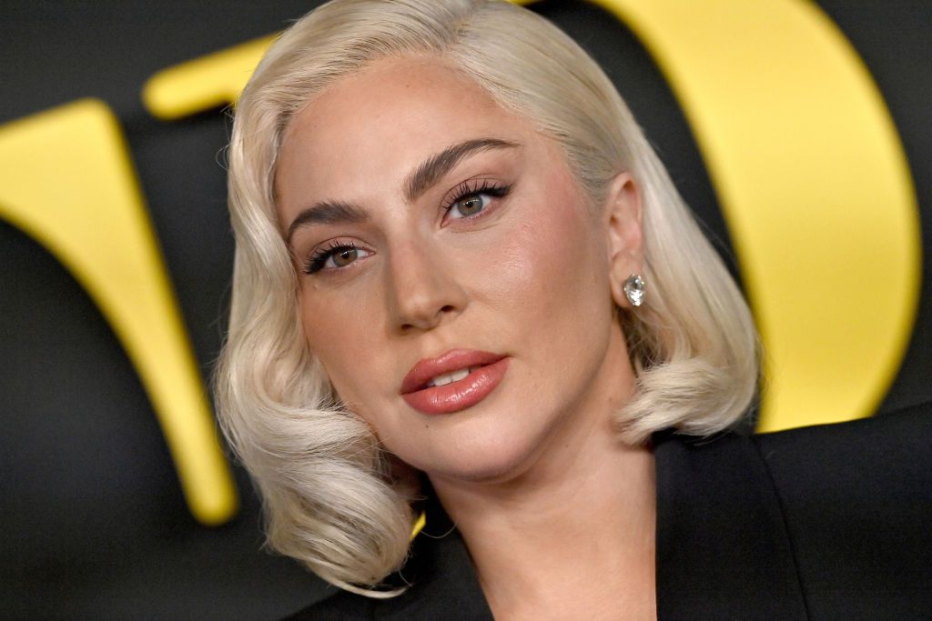 Naked brows are back c/o Lady Gaga's transformative new selfie