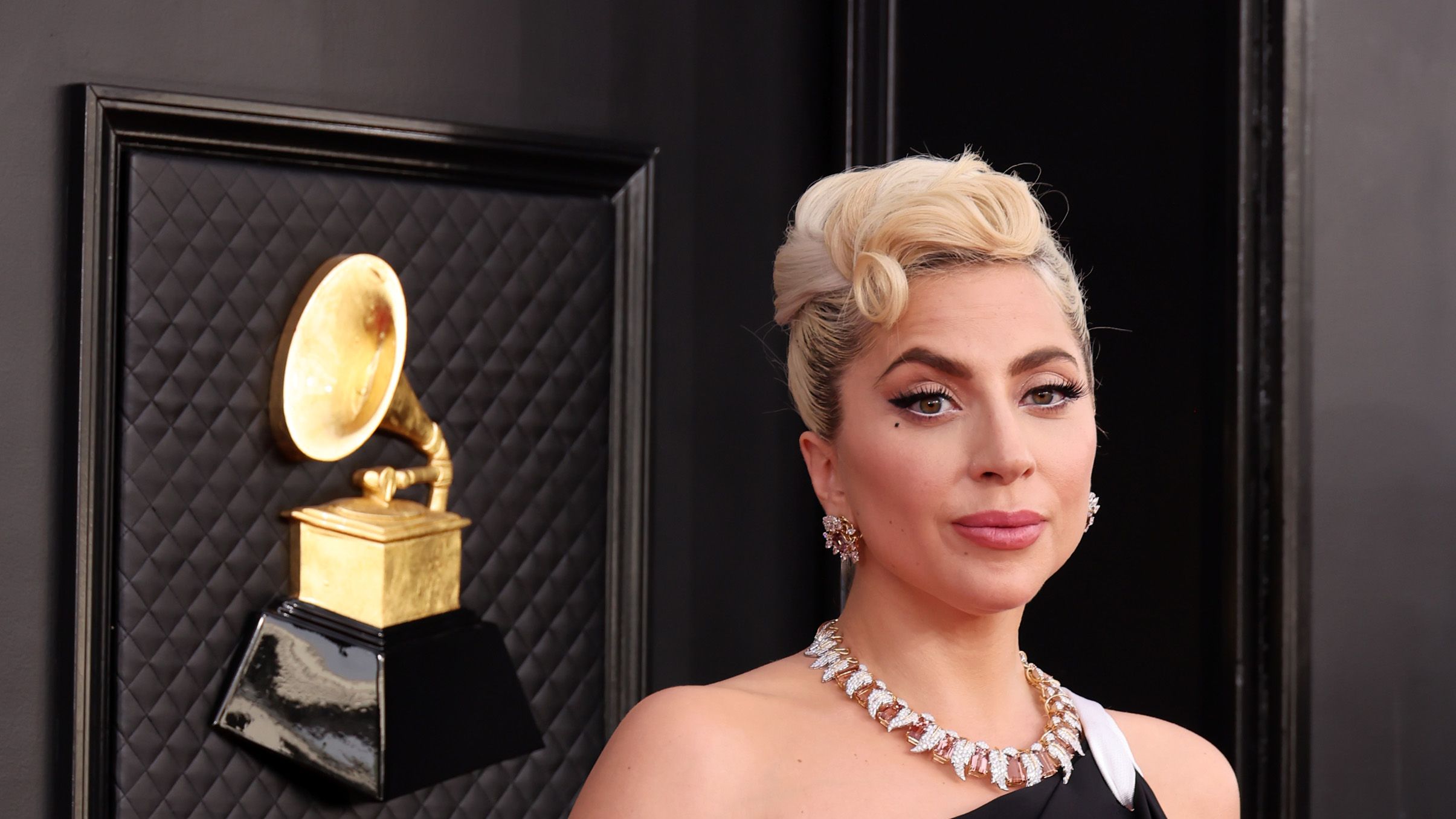 Lady Gaga Will Present at 2022 Oscars Despite Best Actress Snub