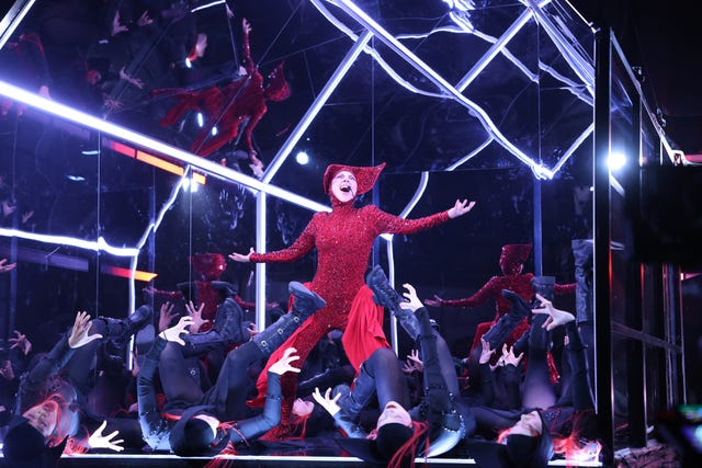 lady gaga performing at snl