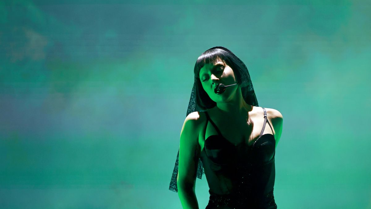 lady-gaga-performs-at-the-