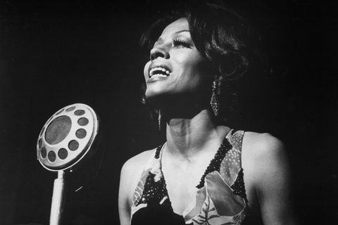 diana ross singing into the microphone in a scene from the film 'lady sings the blues', 1972 photo by paramount picturesgetty images