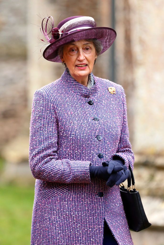 queen elizabeth attends church at wolferton
