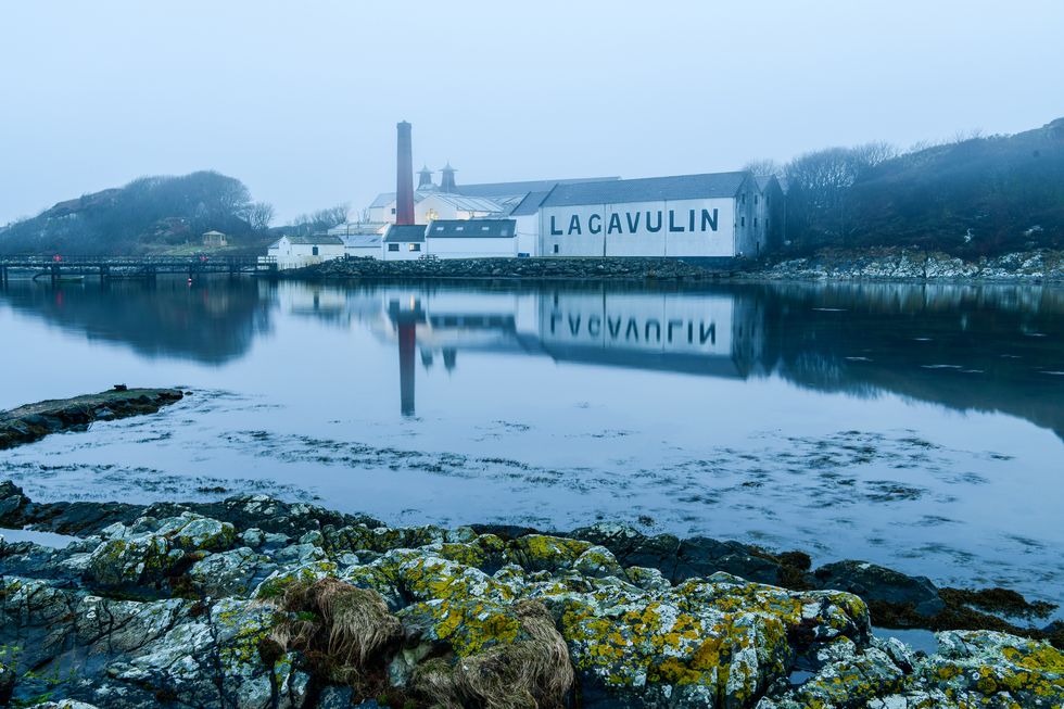 lagavulin distillery, isle of islay