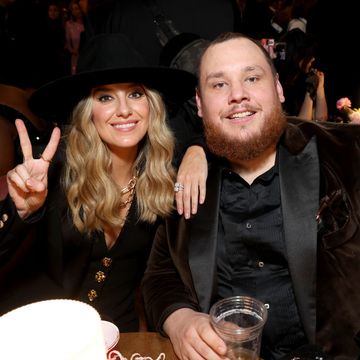 los angeles, california february 04 l r lainey wilson and luke combs attend the 66th grammy awards at cryptocom arena on february 04, 2024 in los angeles, california photo by kevin mazurgetty images for the recording academy