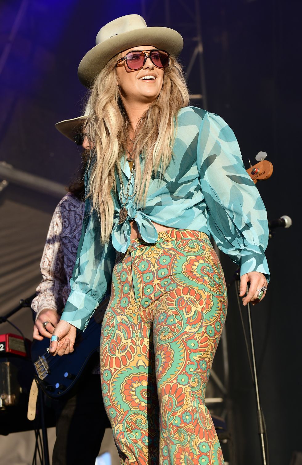 lainey wilson performs during the wonderfront music arts festival at seaport villiage on november 18, 2022 in san diego, california photo by tim mosenfeldergetty images