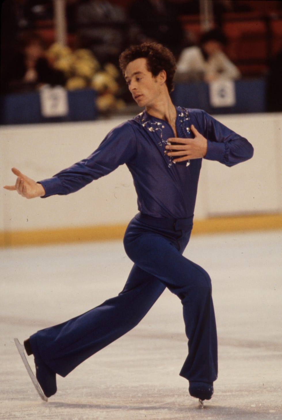 26 Vintage Photos of Famous Ice Skaters Through the Years