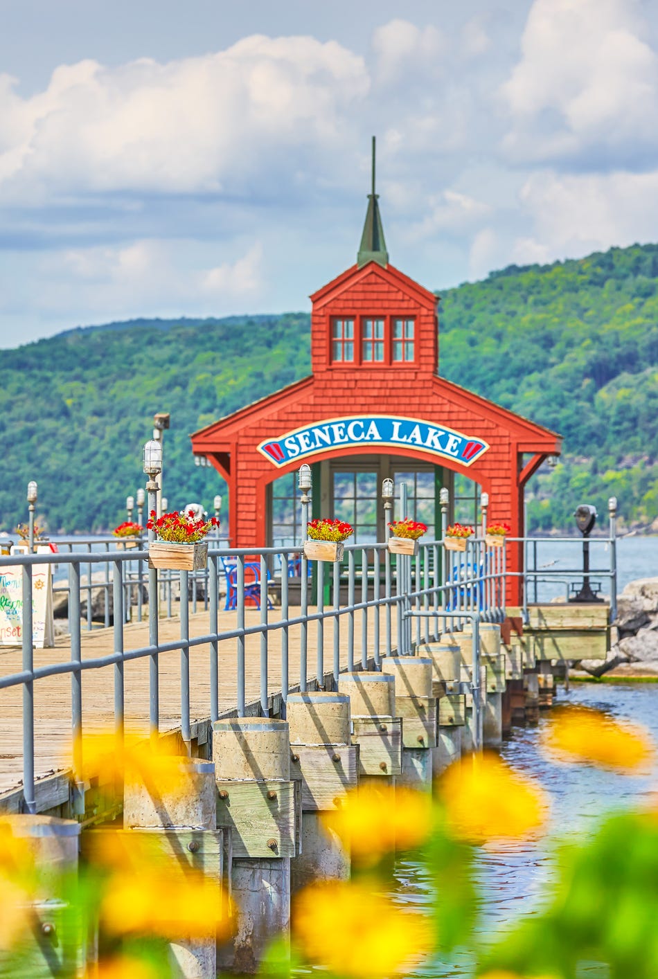 lake seneca pier watkins glen,new york state