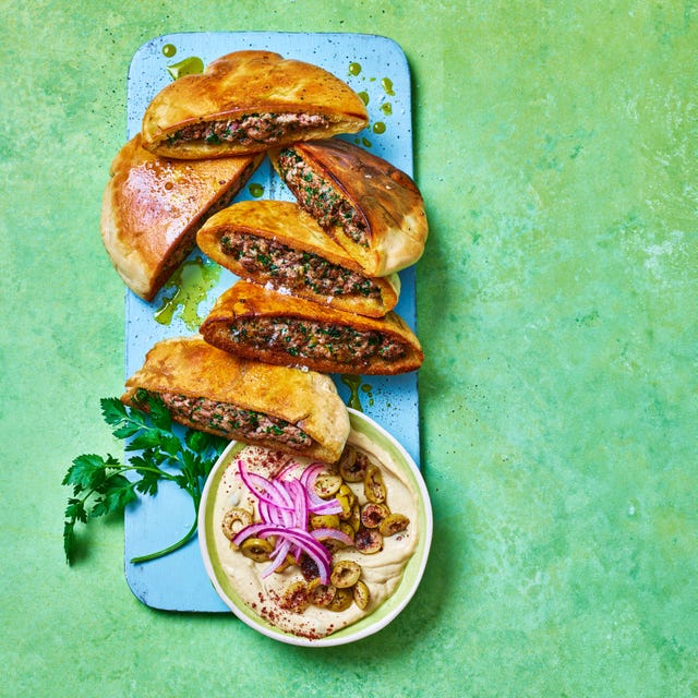 arayes with loaded hummus