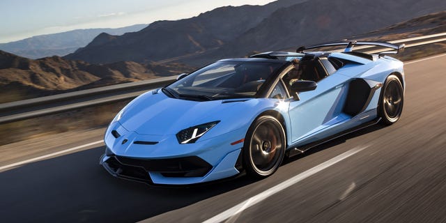 Lamborghini Aventador SVJ Roadster