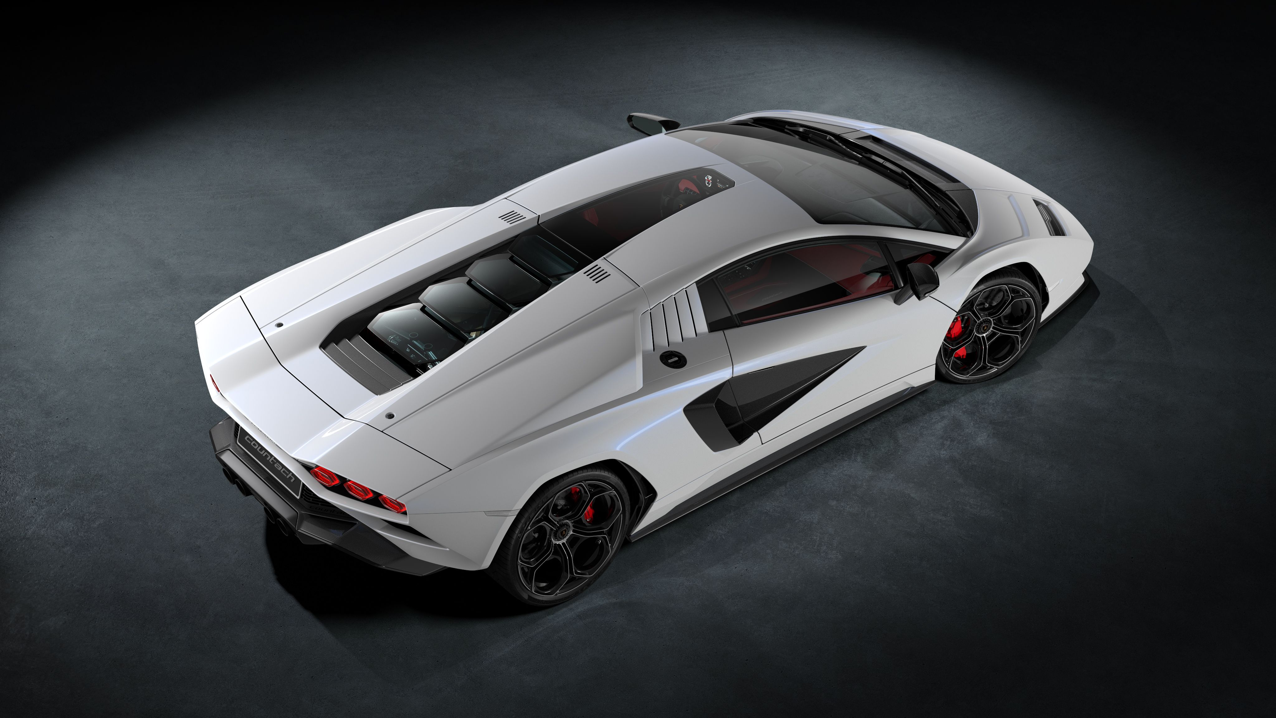 Lamborghini's New Countach LPI 800-4 Faithful to Its Famous Name