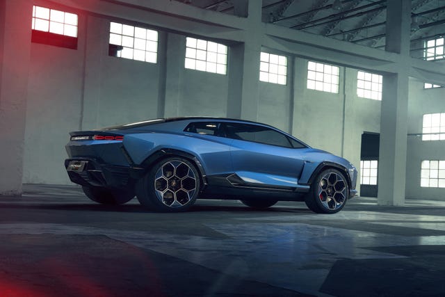 Lamborghini's First Electric Vehicle Delayed Until 2029, CEO Says