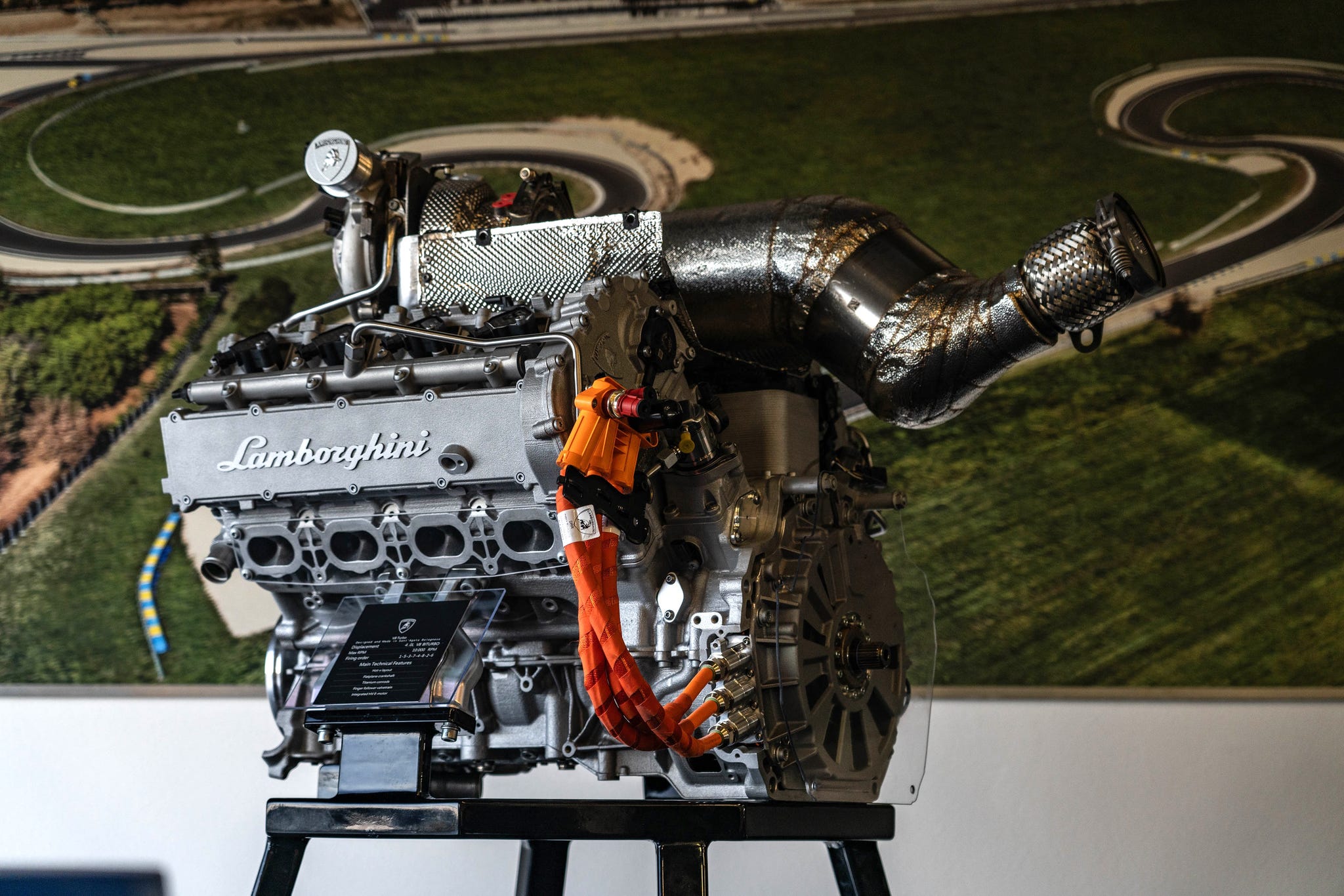 lamborghini-temerario-prototype-23-67ec5f05df76b.jpg
