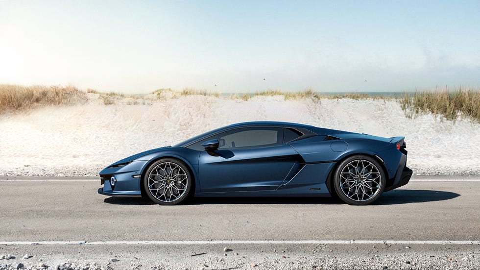 lamborghini-temerario-road-7-66bf21d2bed1a.jpg