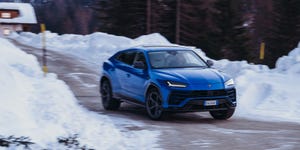 Lamborghini Urus - nieve