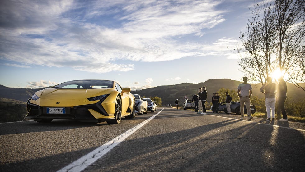 lamborghini-utimate-drive-emilia-romagna-y-toscana-3-65a7bc6963c74.jpg