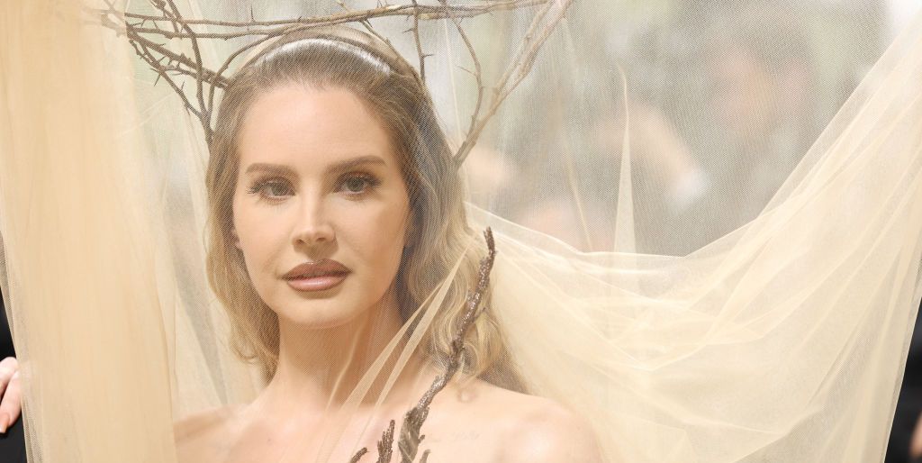 Lana Del Rey’s Stylist Shares How to Get the Star’s Dreamy 2024 Met Gala Hair