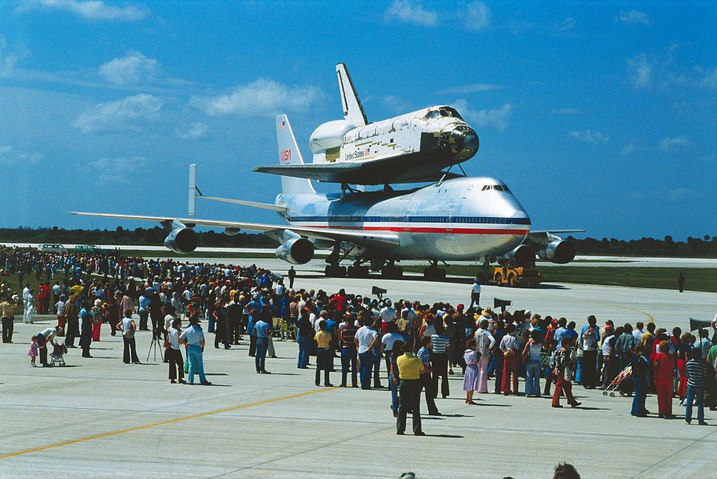 Crowd Watching Preparation for Columbia Takeoff