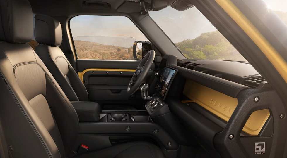 2026 land rover defender trophy special edition
