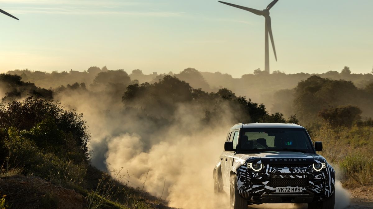 preview for El Land Rover Defender OCTA se somete al programa de pruebas más exigente