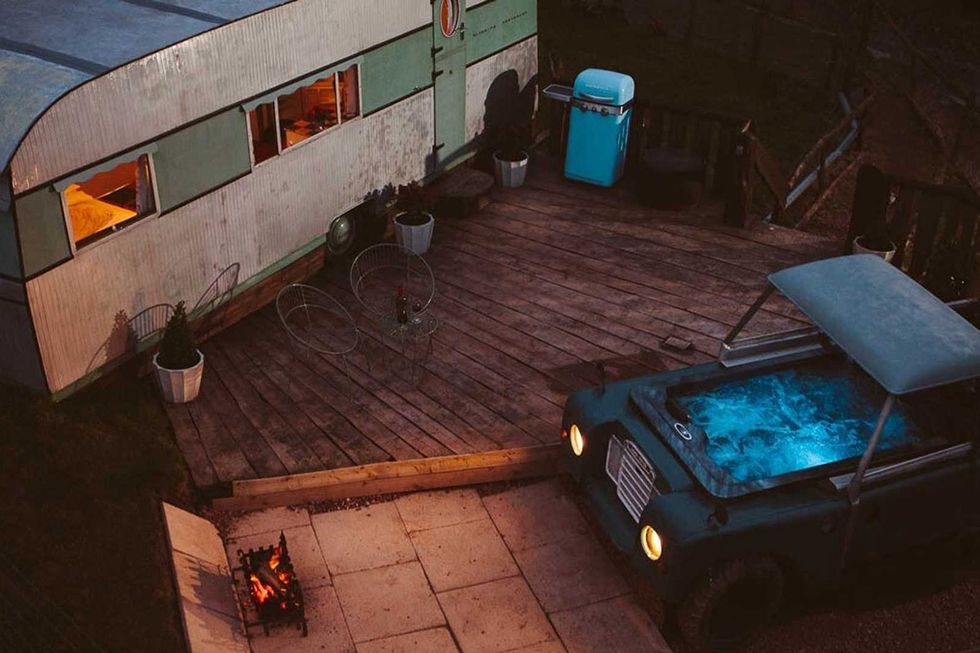 Land Rover Jacuzzi en Airbnb