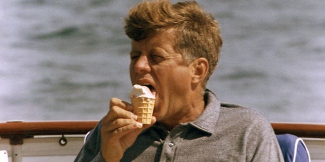 JFK、プライベート写真,写真,素顔,アイスクリーム,ジョンFケネディ,ヒュージャックマン,