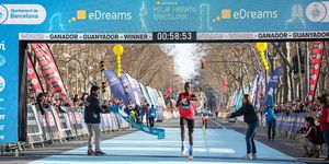 langat gana la media maratón de barcelona 2023