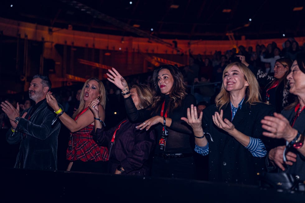 lara alvarez en el concierto de isabel pantoja
