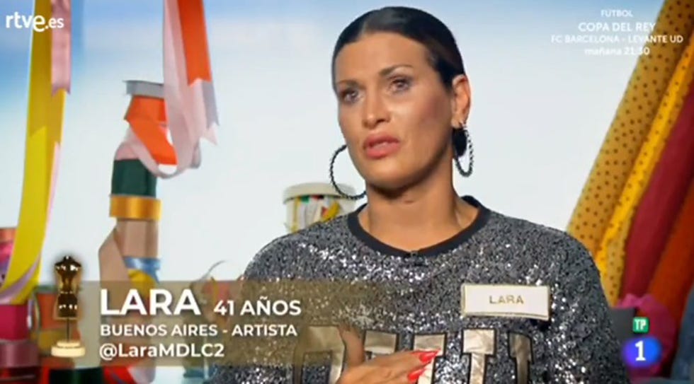 Raquel Sánchez Silva acaba emocionándose al escuchar la experiencia vital de Lara Sajén