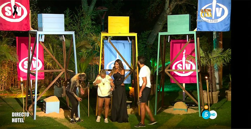 jorge, ana maría, rocío y lara Álvarez en la primera prueba de la final de 'supervivientes'